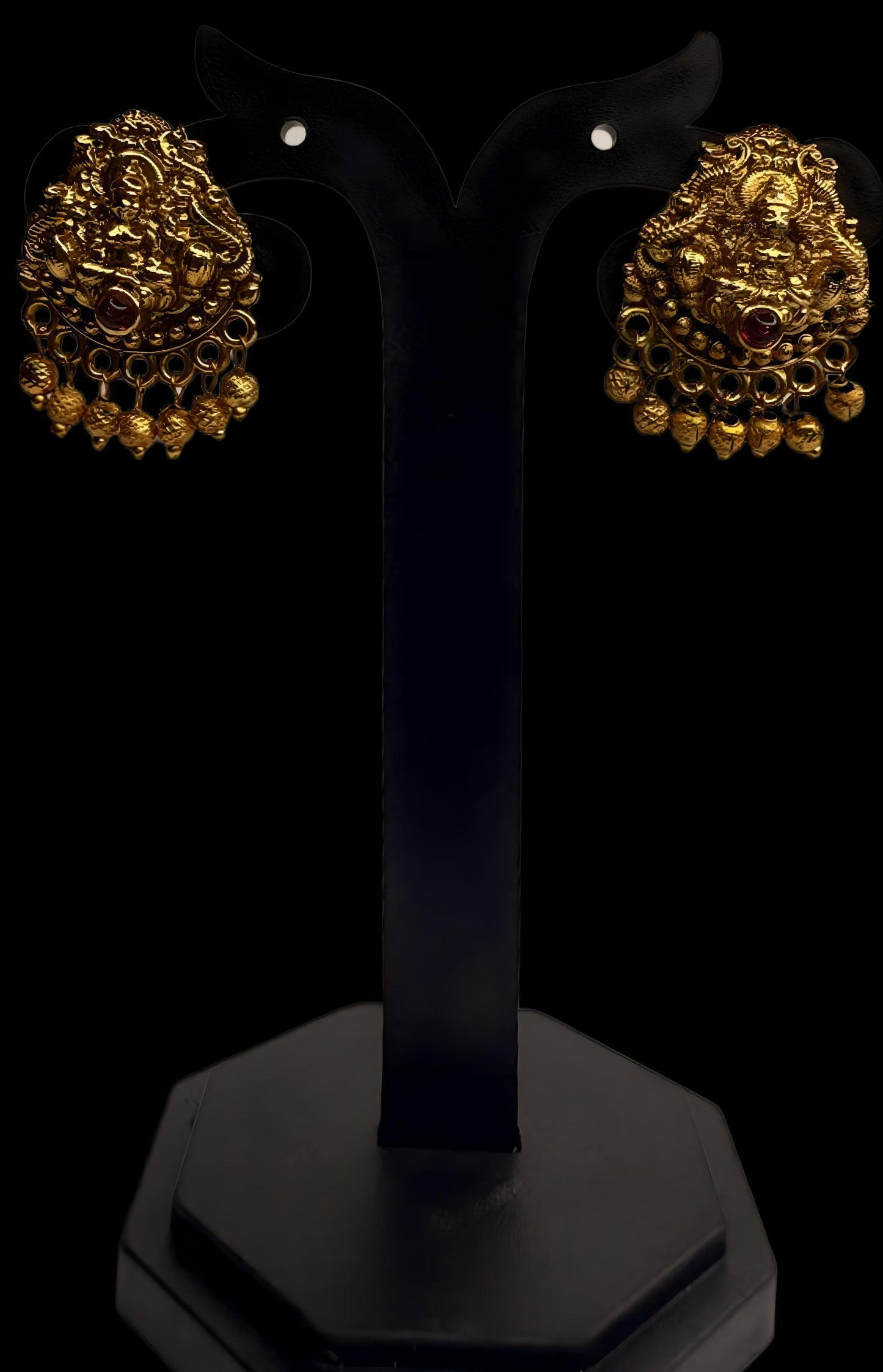 Antique Temple Jewellery Lakshmi Pendant with Chain & Earrings – Gold Plated Necklace Set (Code - DJ_011)