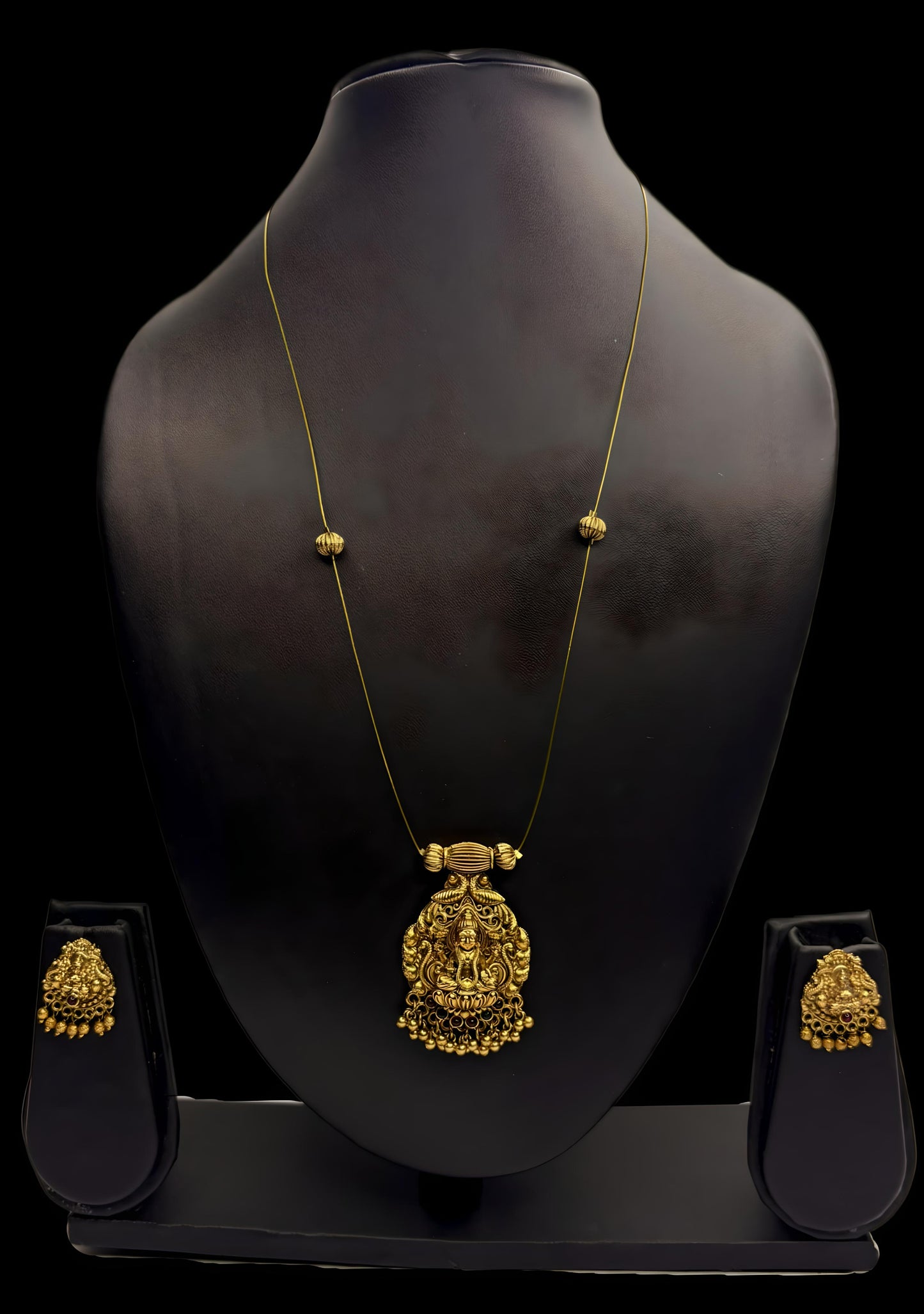 Antique Temple Jewellery Lakshmi Pendant with Chain & Earrings – Gold Plated Necklace Set (Code - DJ_011)