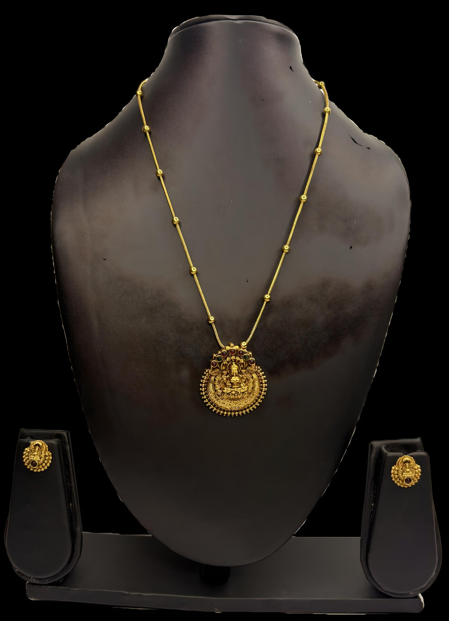 Traditional Temple Lakshmi Pendant Necklace Set with Earrings (Code - DJ_015)